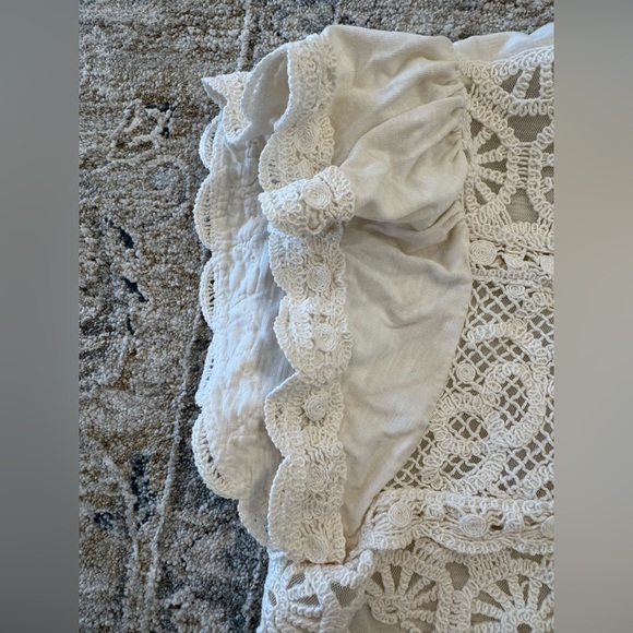 Plato Dori Ruffle Sleeve lace Crochet Top - Picture 5 of 13